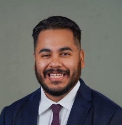 Headshot of Sebastian Bustamante Ceja